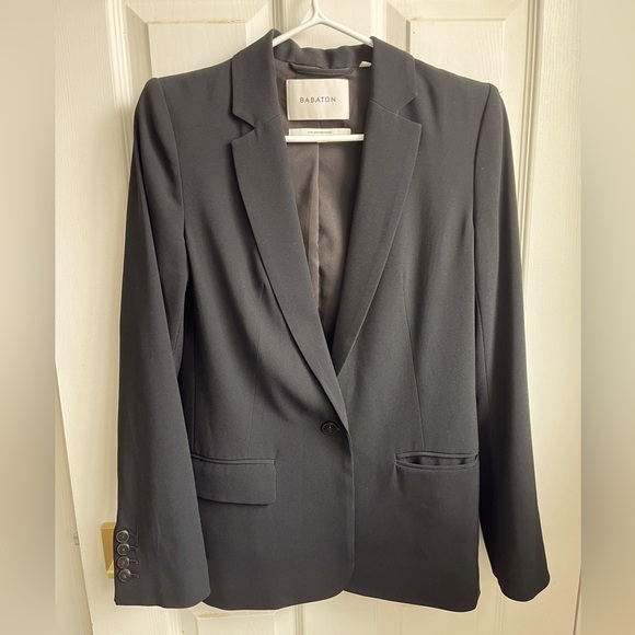 Aritzia | Babaton Blazer | size 2 - Picture 1 of 5